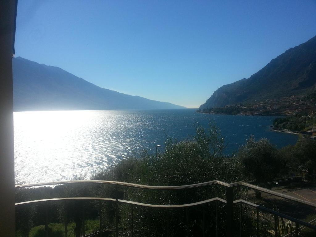 Camera Matrimoniale/Doppia con Letti Singoli con Vista Lago.
